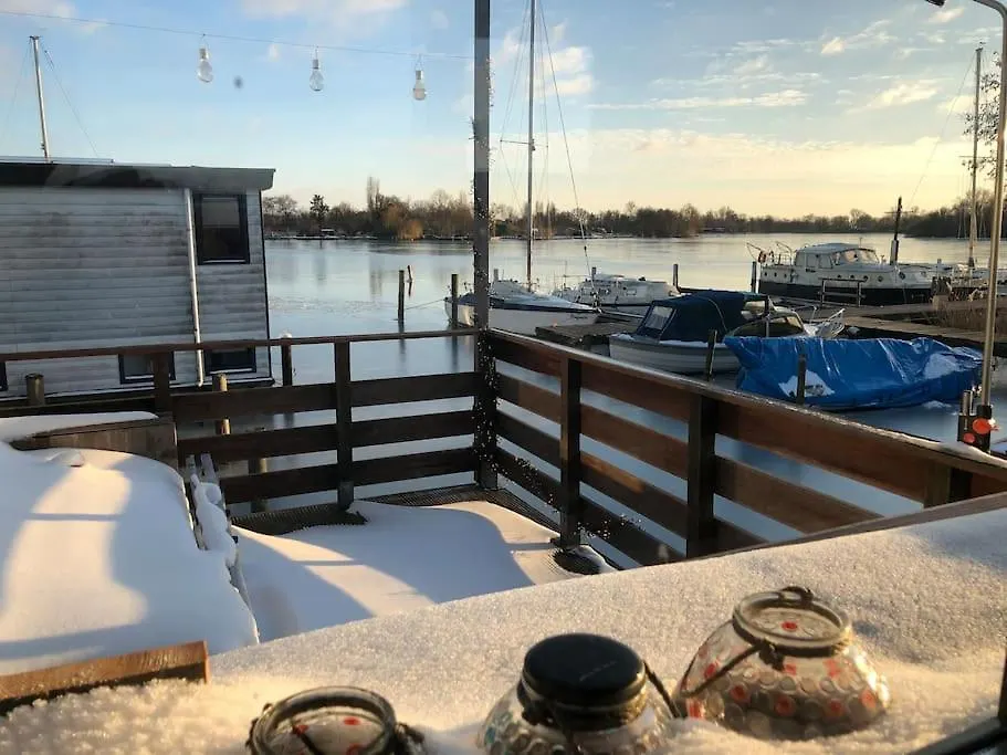 Villa Waterwolf Aalsmeer 0*,  Netherlands